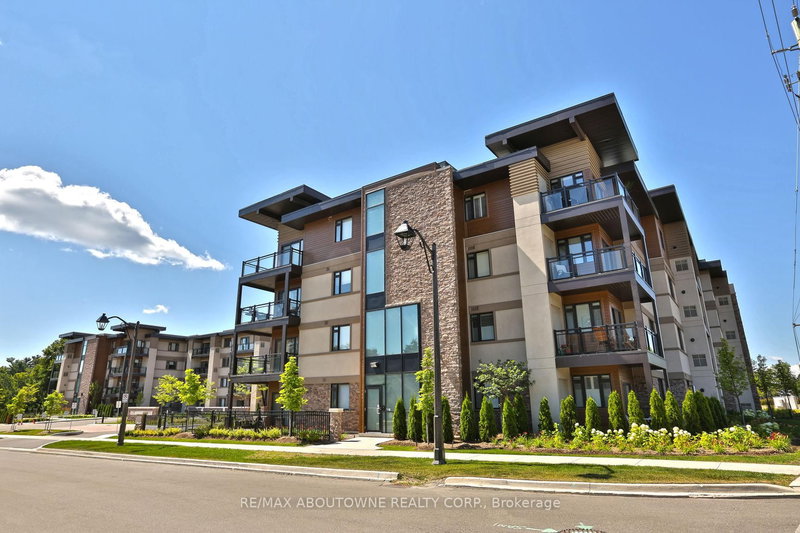103 - 128 Garden Dr, Oakville, L6K 0H7 | Image 2