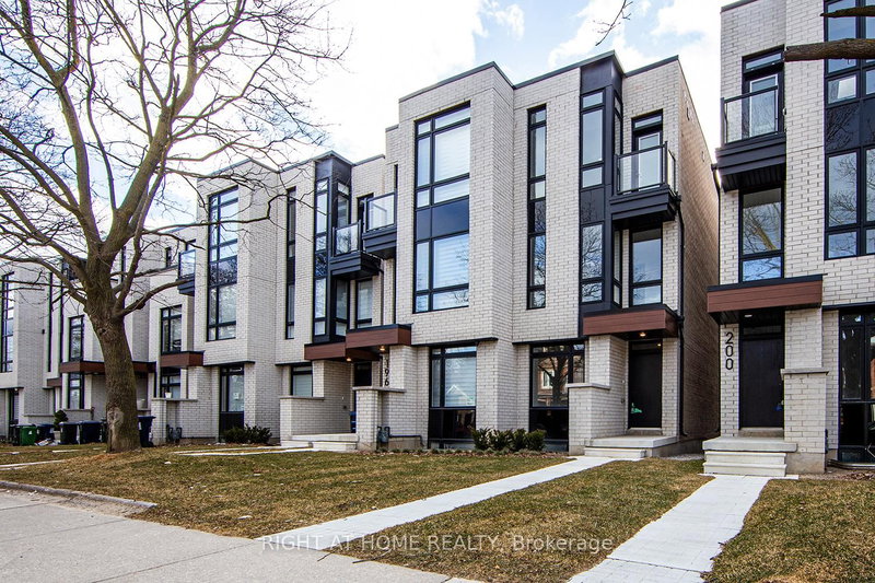 198 Mcroberts Ave, Toronto, M6E 4P5 | Image 2