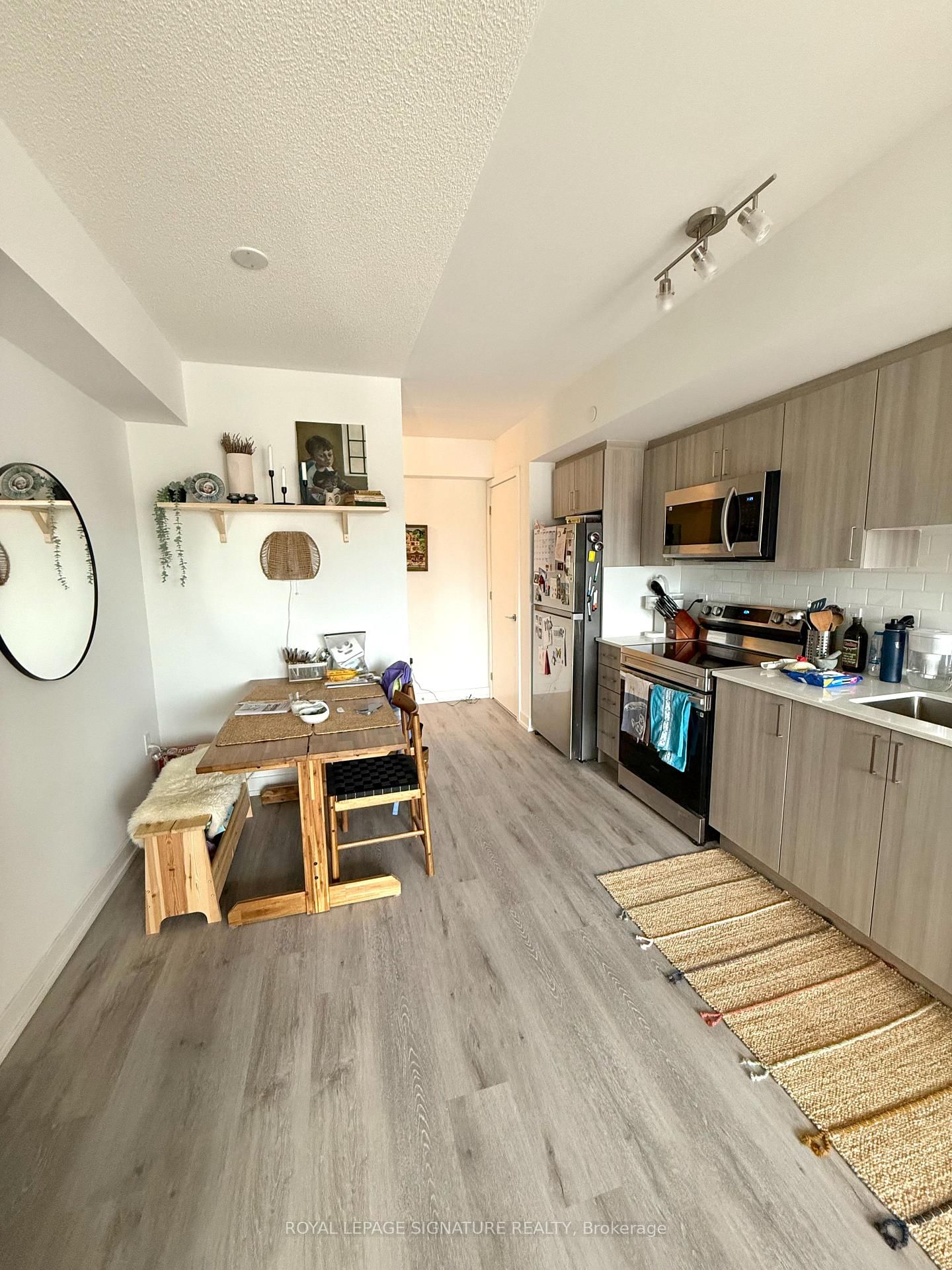 556 Marlee Avenue, Unit 321 - Photo 2