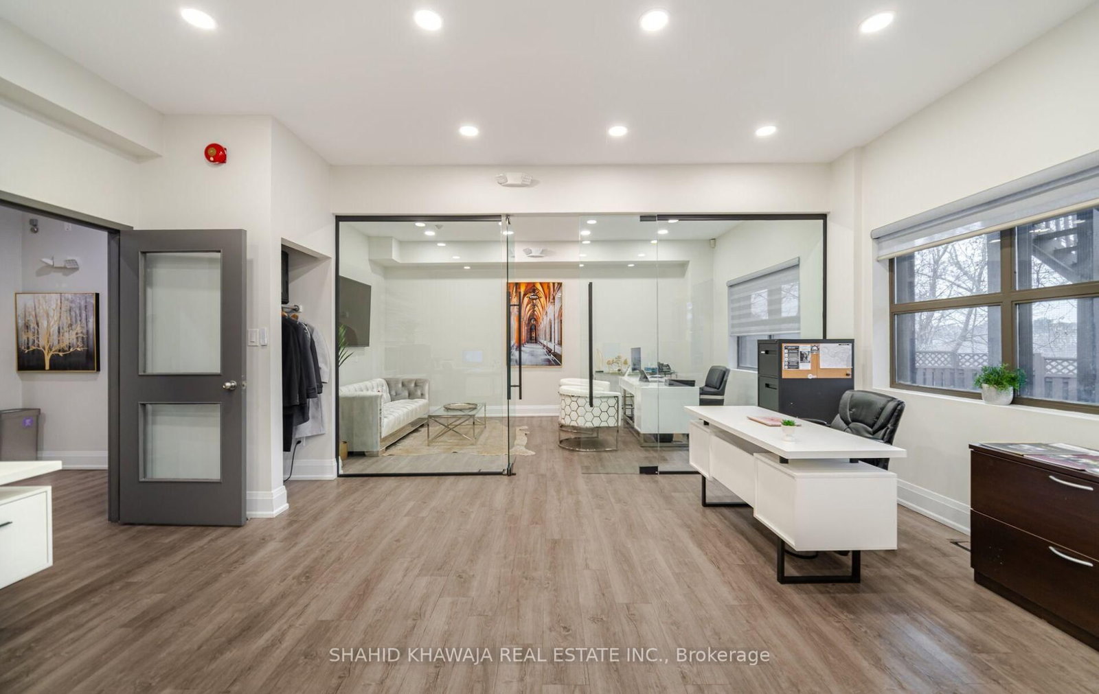 1563 Dundas Street W - Photo 20