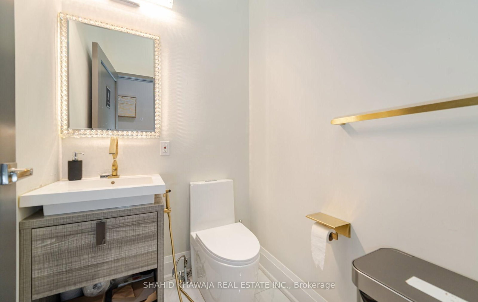 1563 Dundas Street W - Photo 24