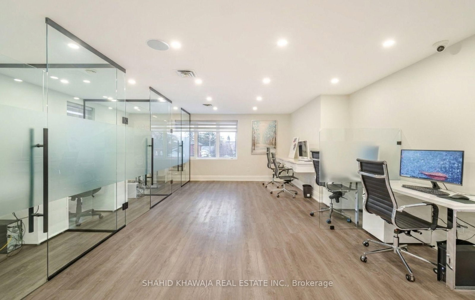 1563 Dundas Street W - Photo 28