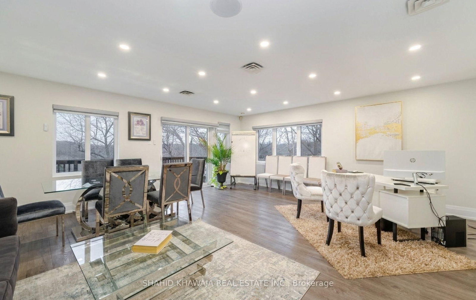 1563 Dundas Street W - Photo 35