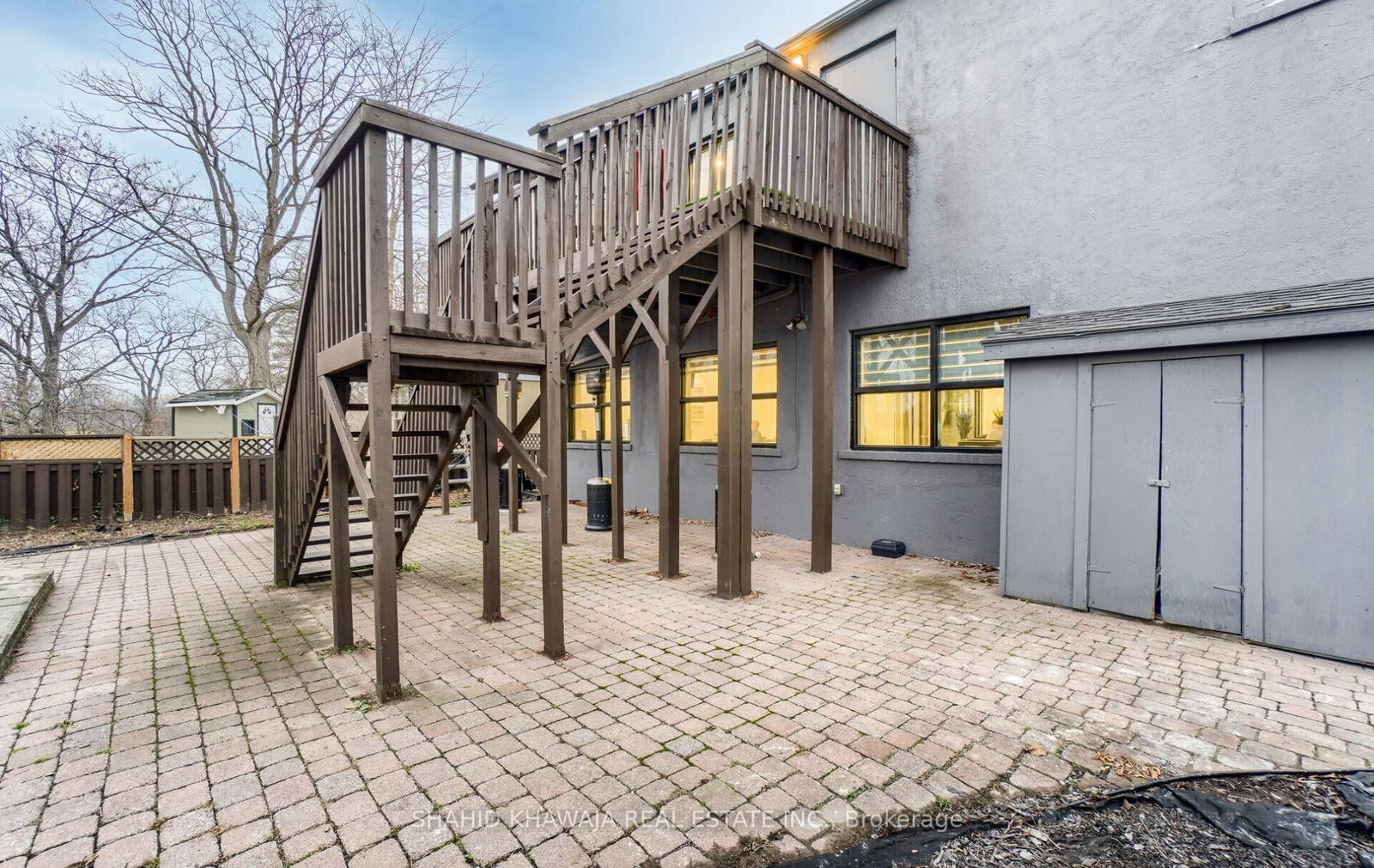 1563 Dundas Street W - Photo 37