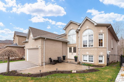 13 Blueberry Hill Court, Caledon, Ontario image-0-1