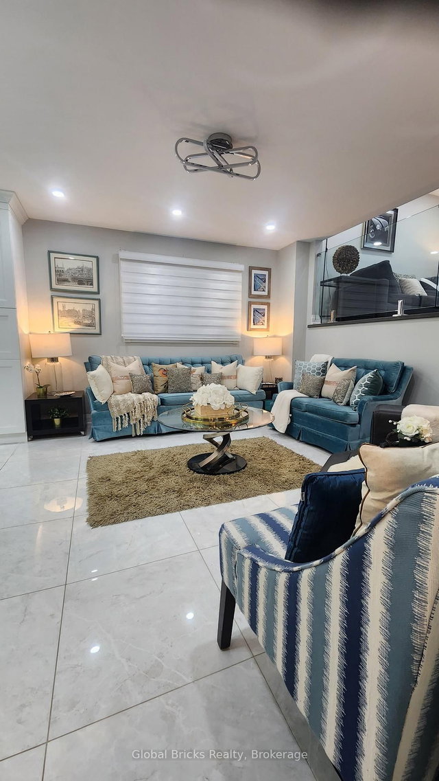 4079 Trapper Crescent