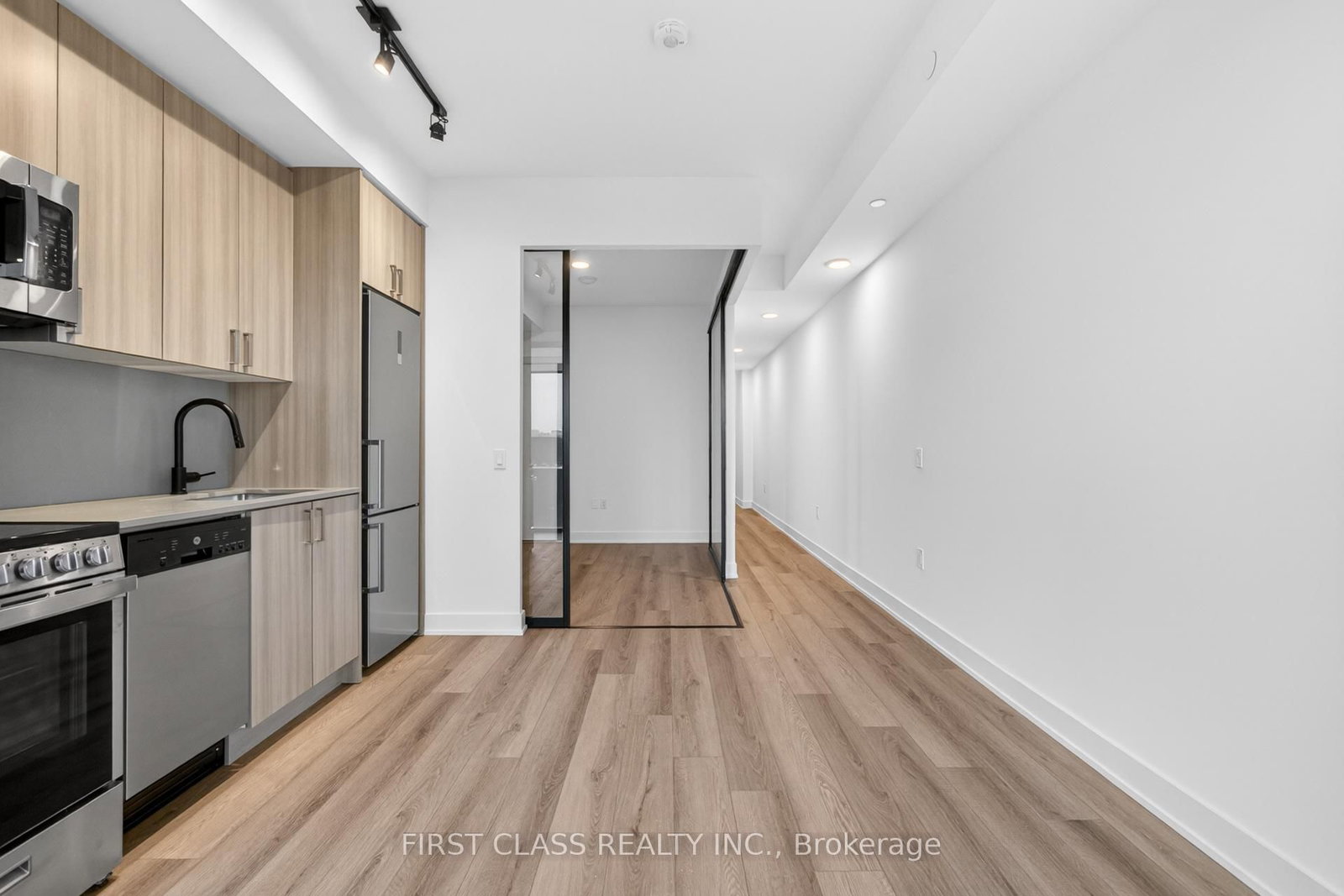 758 Dovercourt Road, Unit 411 - Photo 11