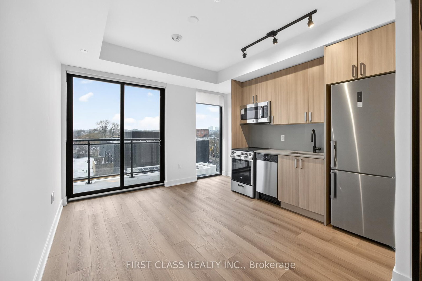 758 Dovercourt Road, Unit 411 - Photo 8