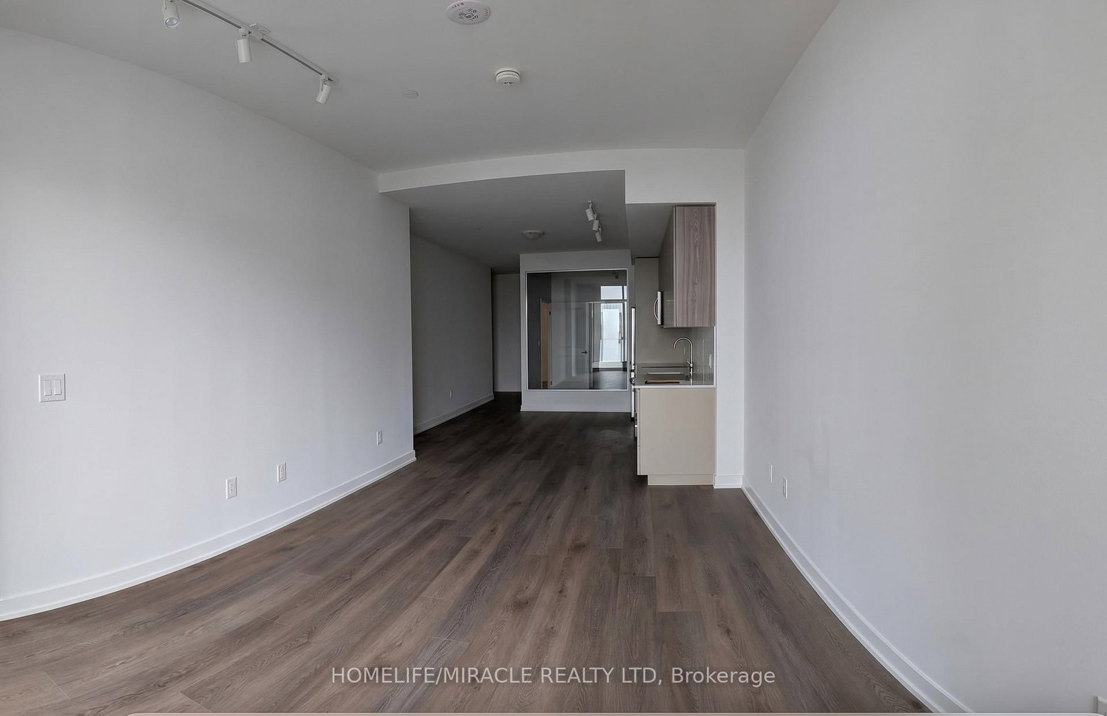 2075 Lakeshore Road, Unit 413 - Photo 10
