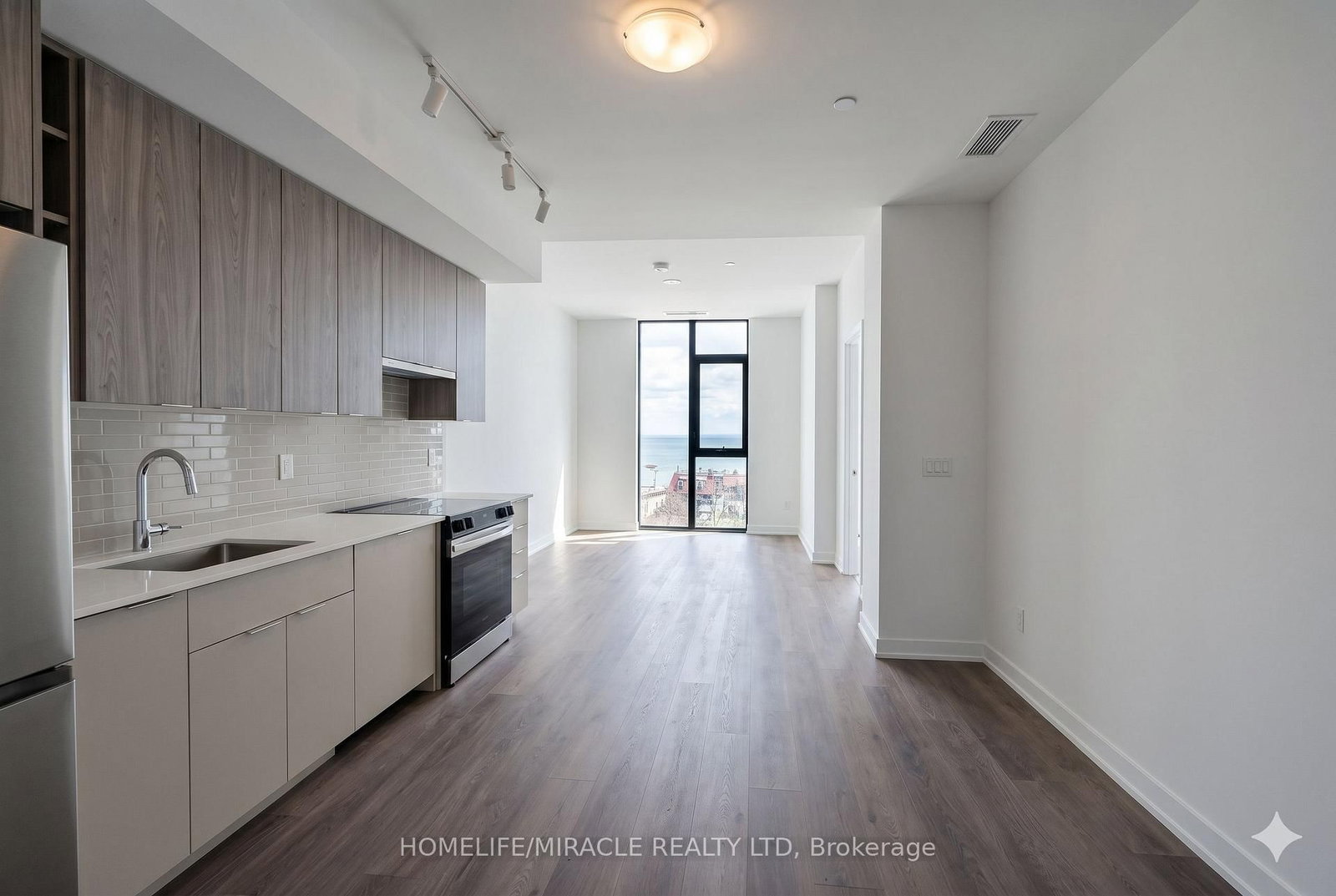 2075 Lakeshore Road, Unit 413 - Photo 5