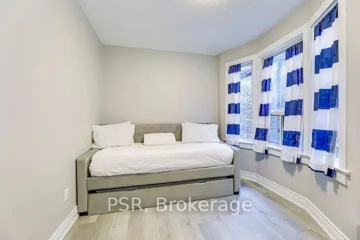 1051 Bloor Street, Unit Apt 2 (3rd FL) - Photo 12