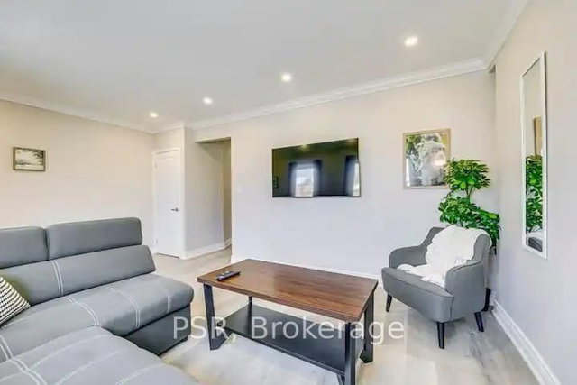 Apt 2 (3rd FL) - 1051 Bloor Street