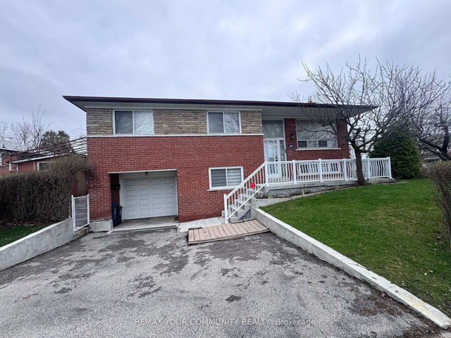 UPPER - 300 DRIFTWOOD Avenue