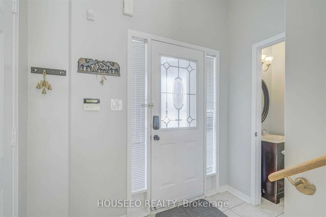 127 Farthingale Crescent