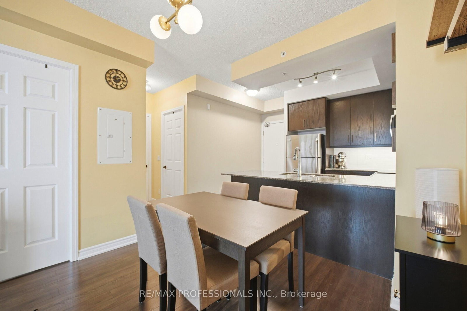 15 James Finlay Way, Unit 922 - Photo 13