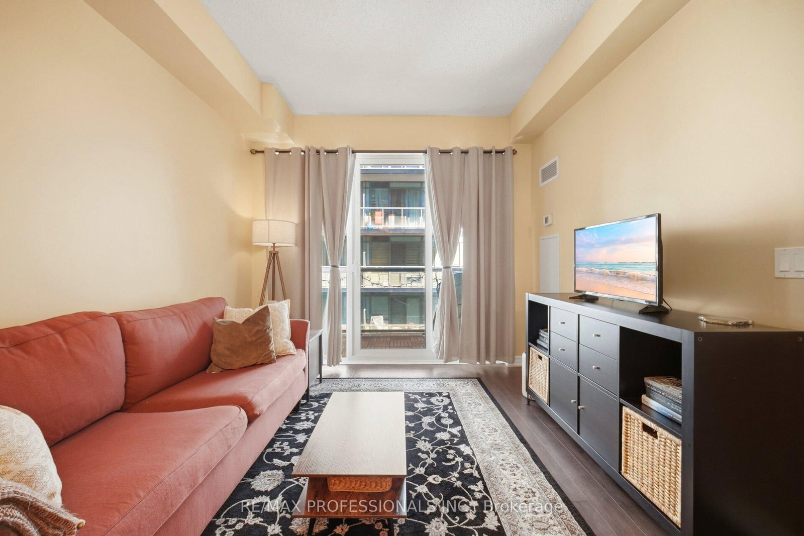 15 James Finlay Way, Unit 922 - Photo 15