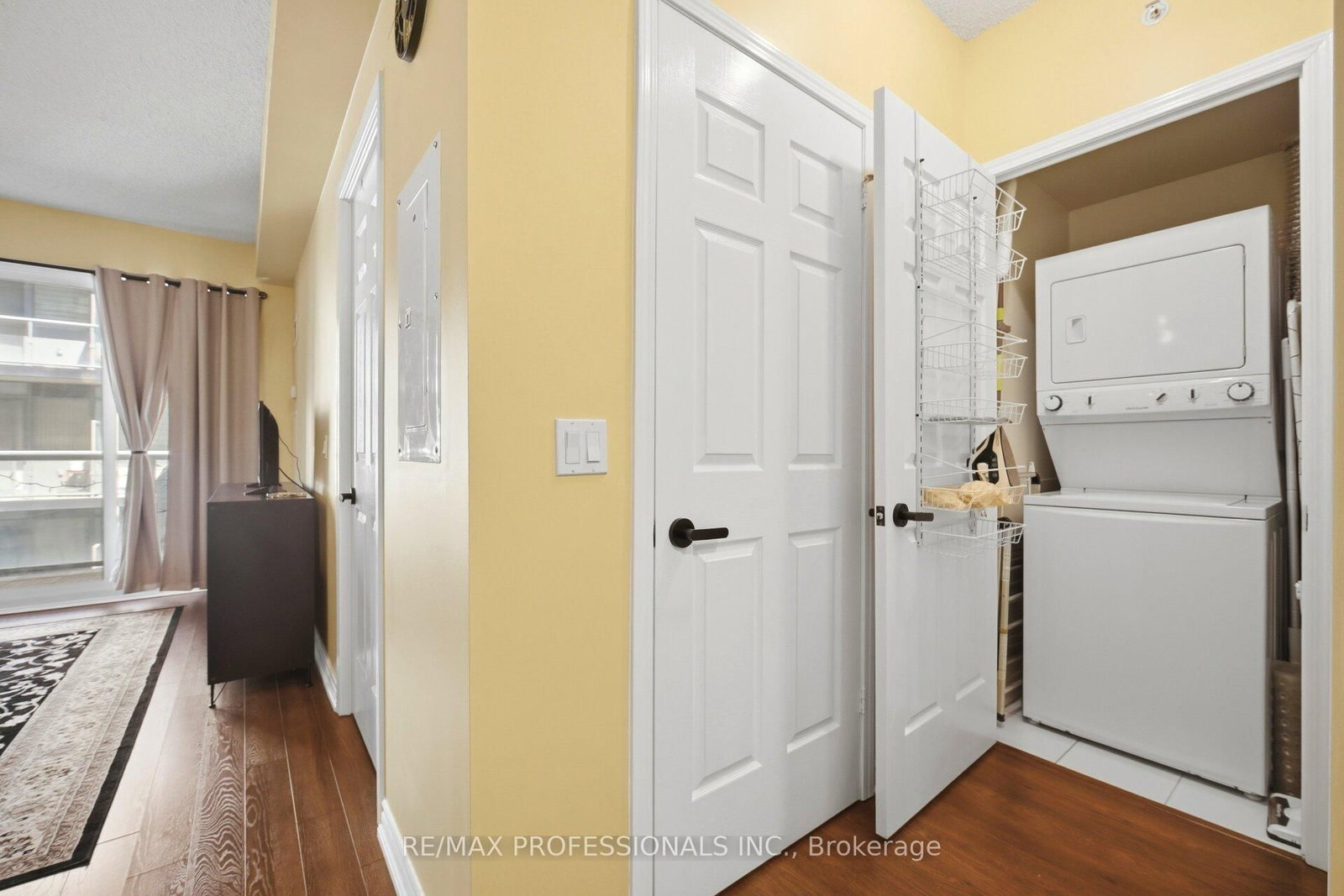 15 James Finlay Way, Unit 922 - Photo 21