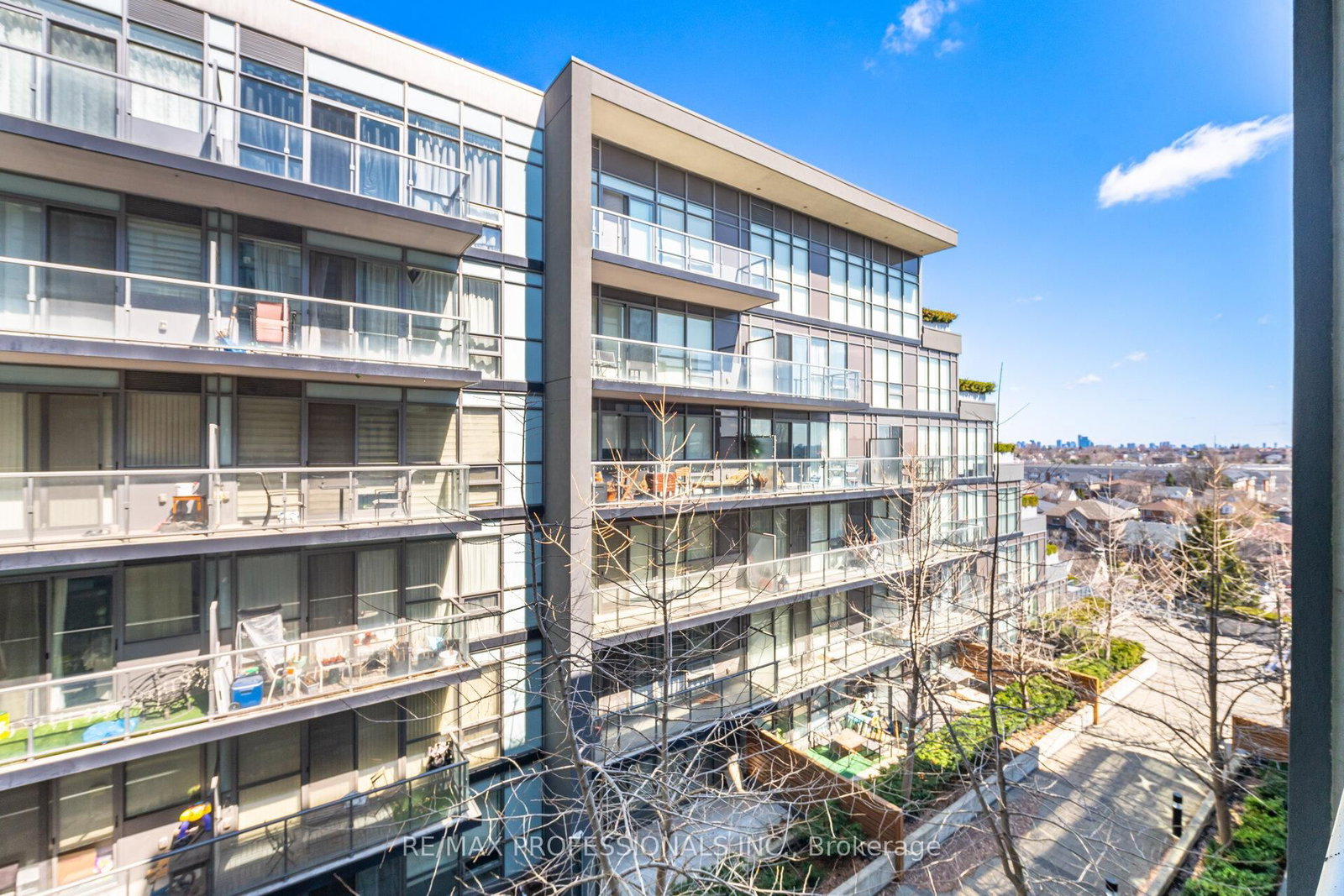 15 James Finlay Way, Unit 922 - Photo 24