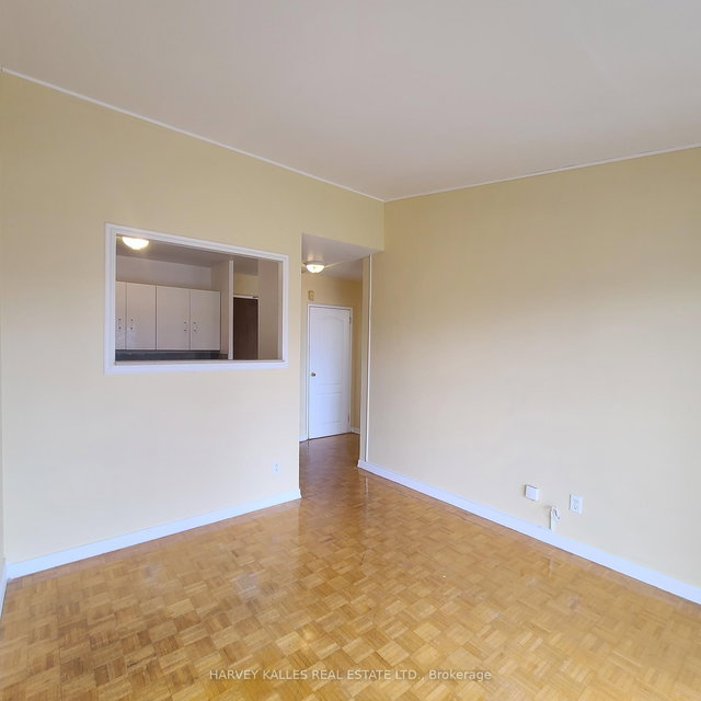 306 - 80 Blackfriar Avenue