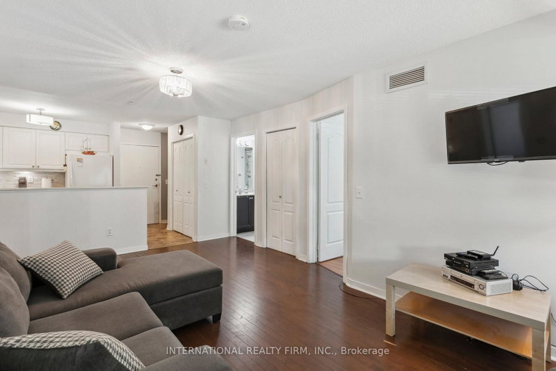 6 Dayspring Brampton,ON L6P 2Z6 — Photo 12