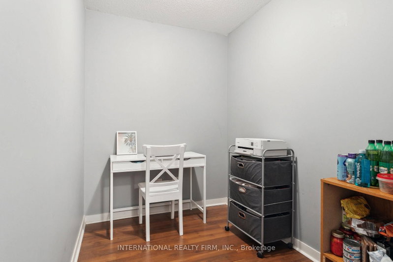 6 Dayspring Brampton,ON L6P 2Z6 — Photo 5