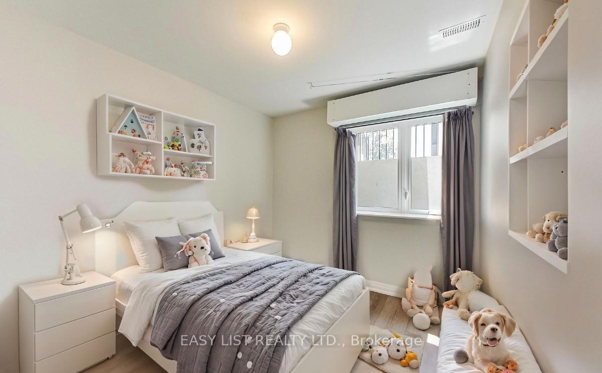 1210 Milton Street E, Unit 102 - Photo 13