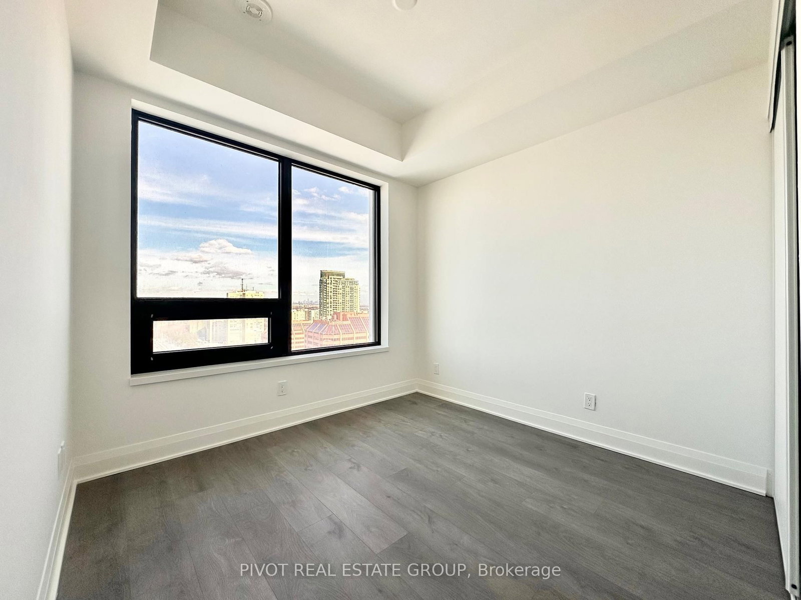 2 Erskine Road, Unit 2711 - Photo 6