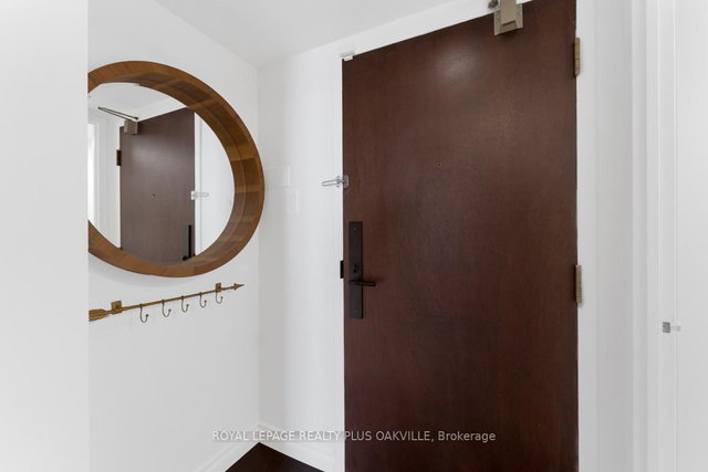 315 - 185 Robinson Street