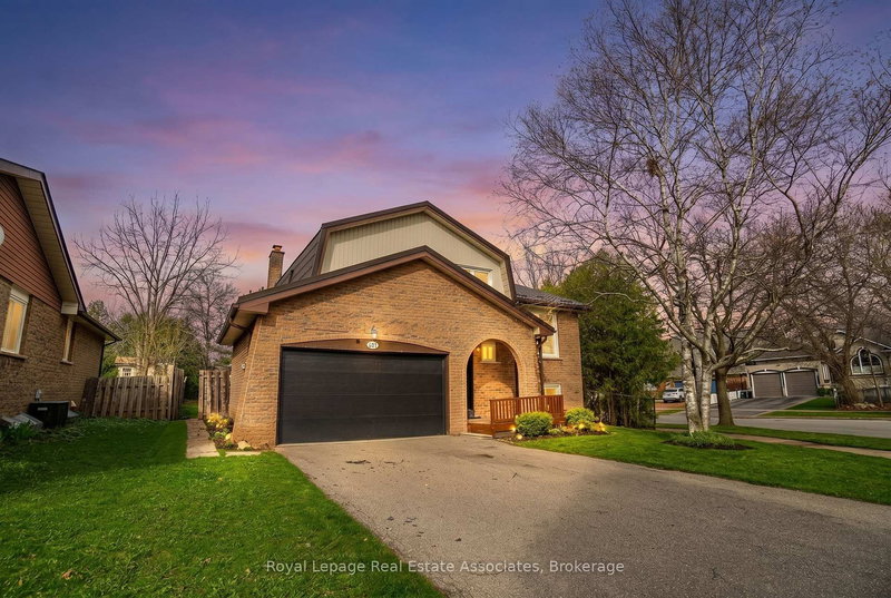 471 Valhalla Crt, Oakville, Ontario