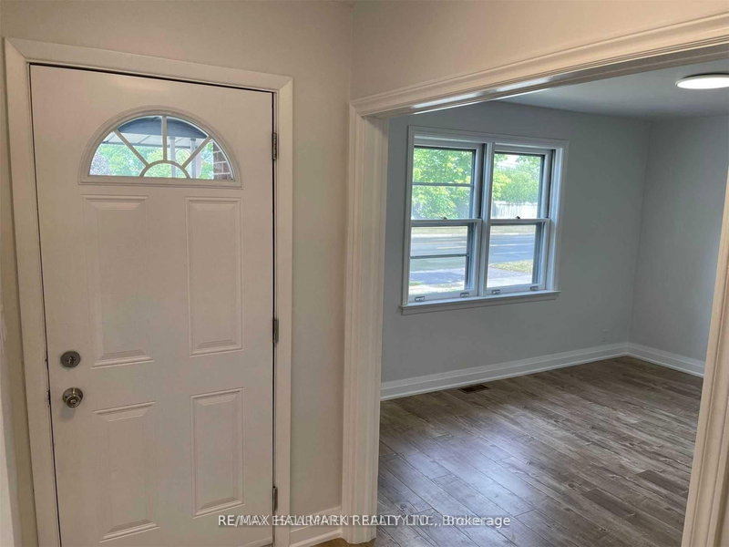 Main - 4328 New St, Burlington, L7L 1T5 | Image 3