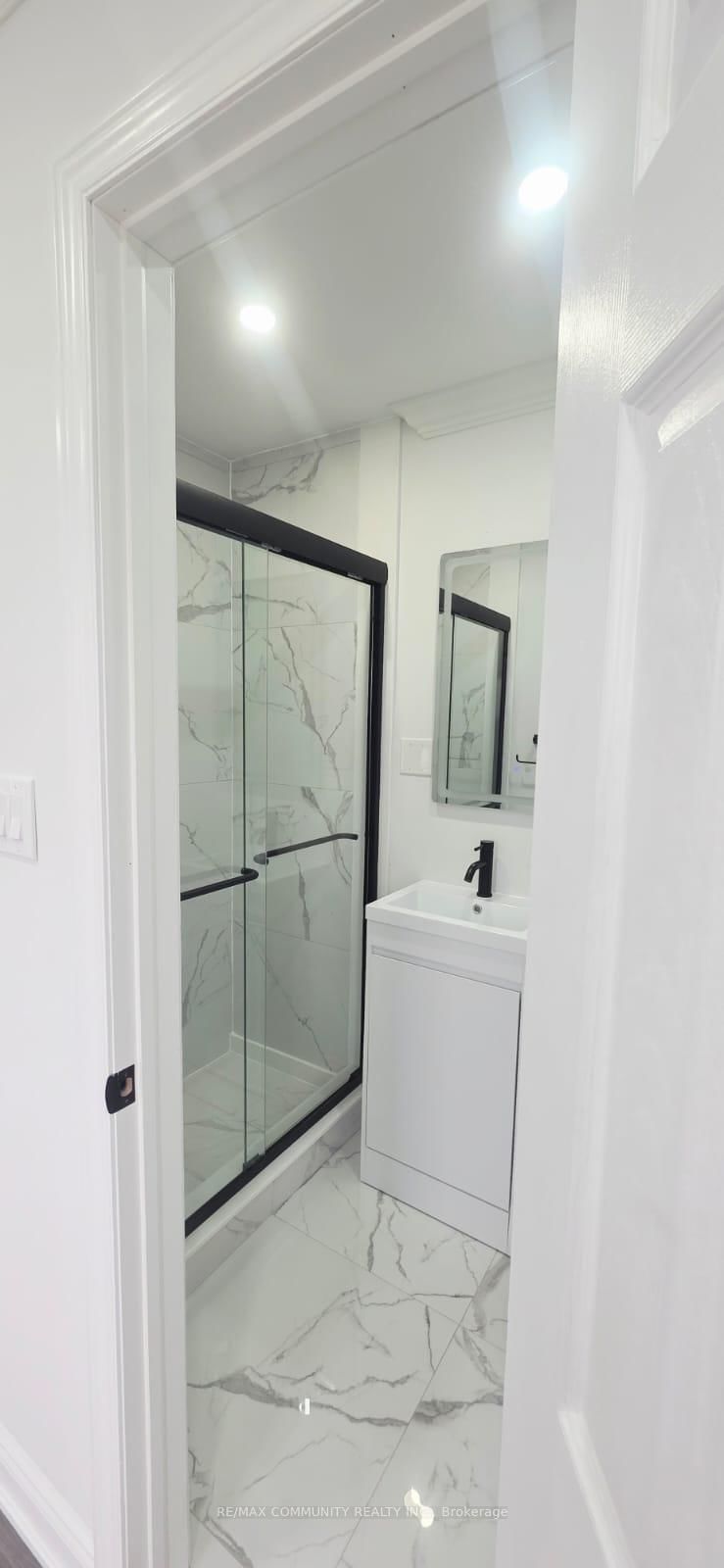 50 Rockman Crescent, Unit Lower - Photo 5