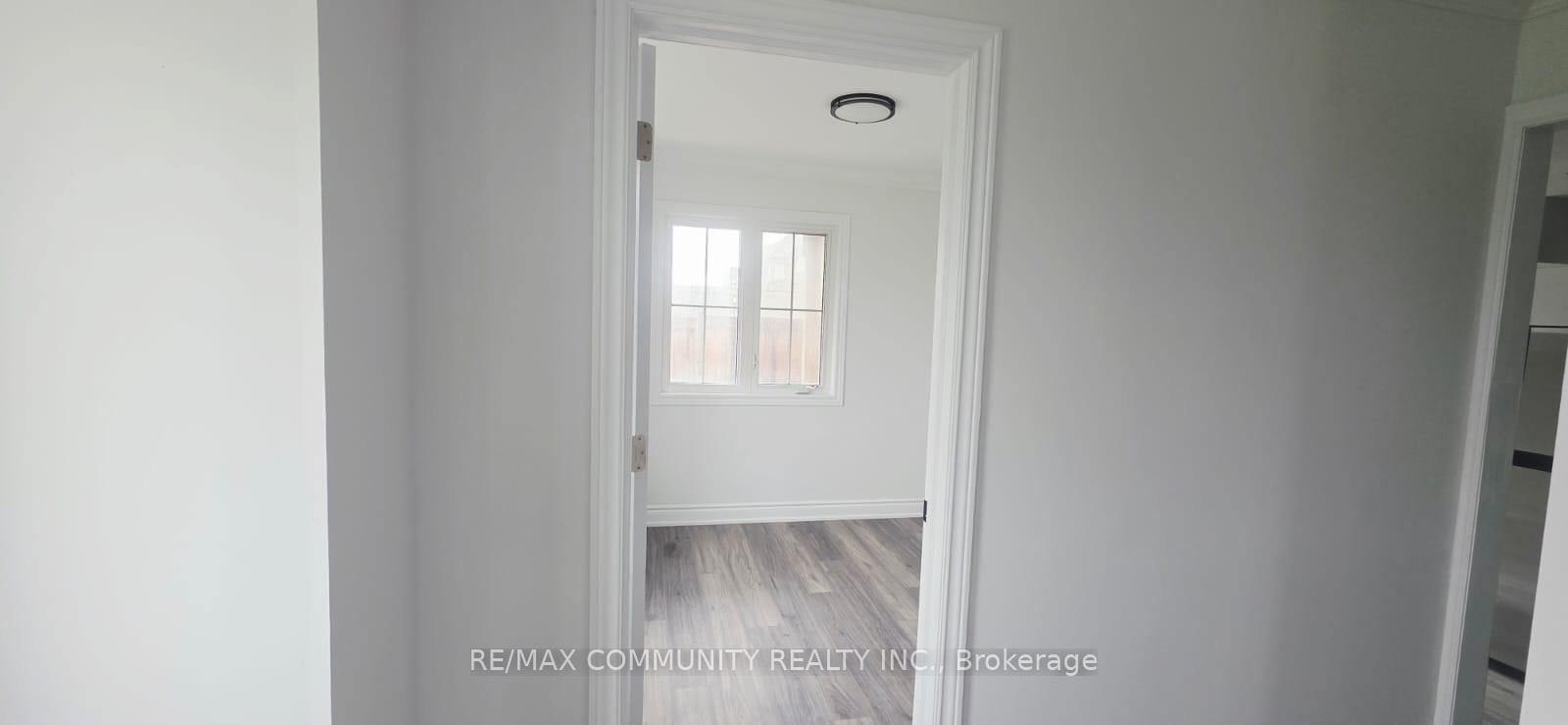 50 Rockman Crescent, Unit Lower - Photo 9