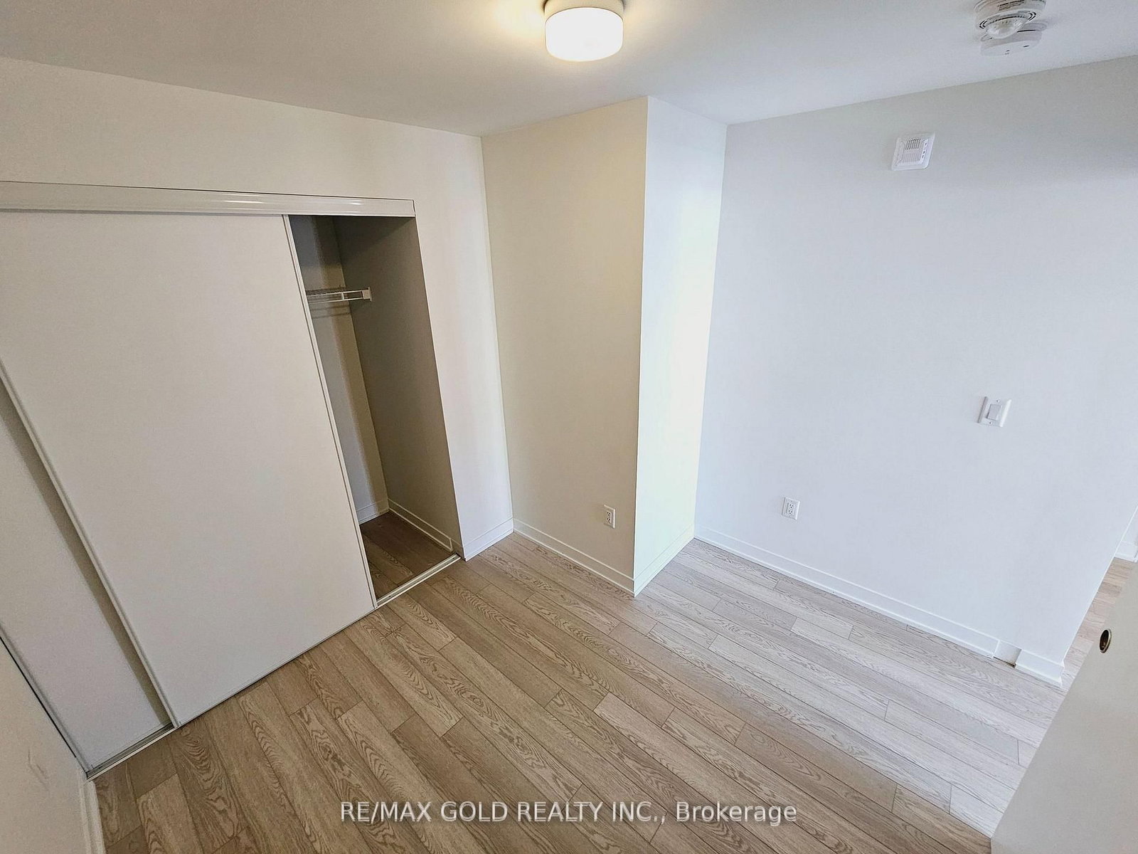 3401 Ridgeway Drive, Unit 411 - Photo 10