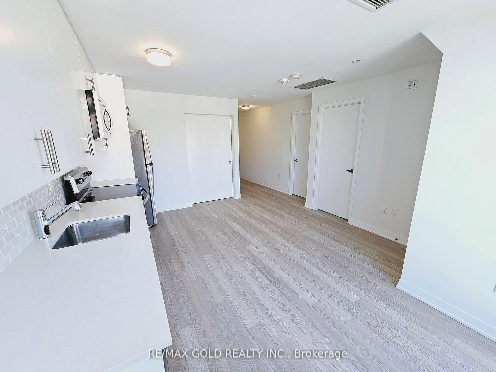 3401 Ridgeway Drive, Unit 411 - Photo 12