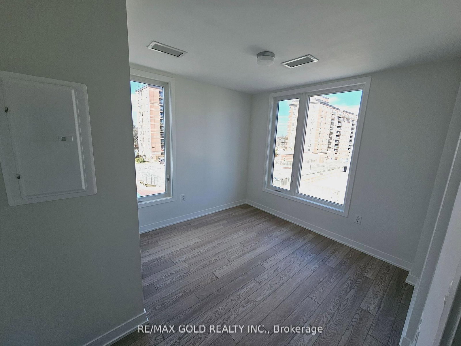 3401 Ridgeway Drive, Unit 411 - Photo 7