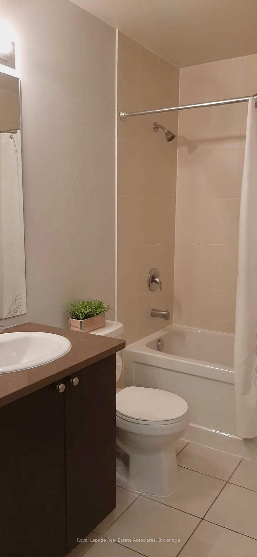 339 Rathburn Road W, Unit 515 - Photo 21