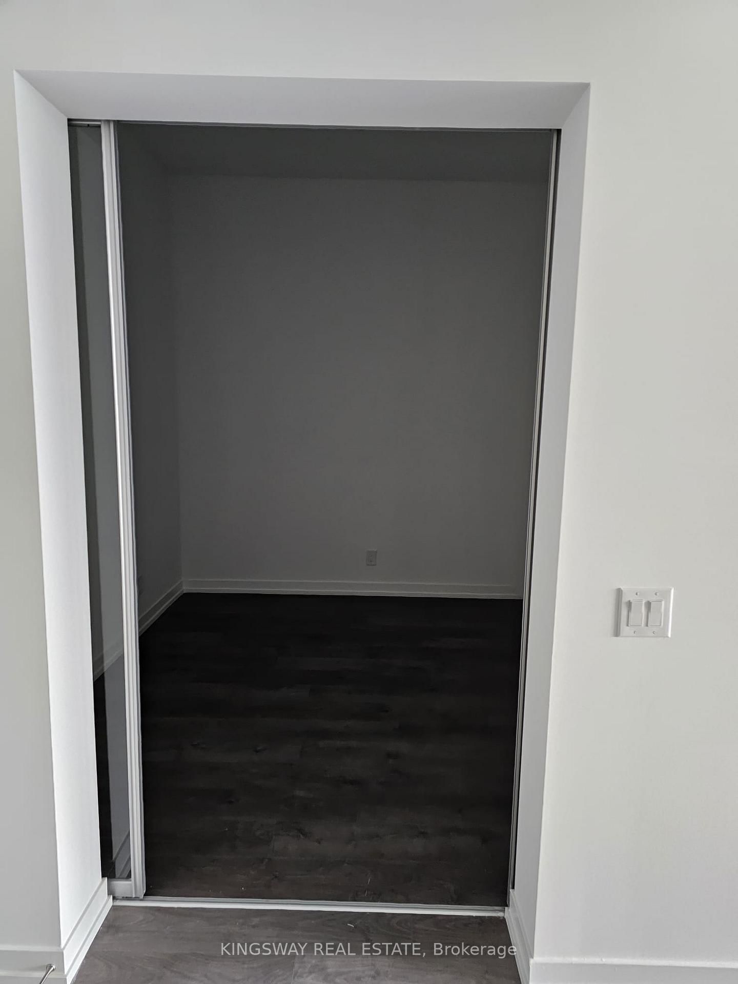 270 Dufferin Street, Unit 1123 - Photo 16