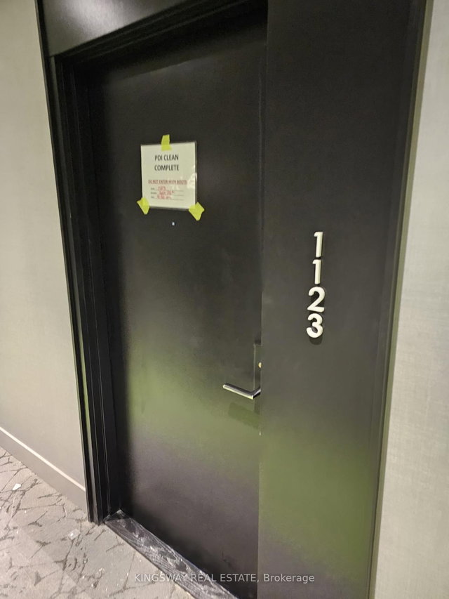 1123 - 270 Dufferin Street