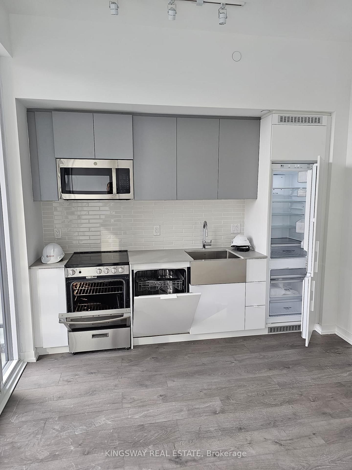 270 Dufferin Street, Unit 1123 - Photo 5