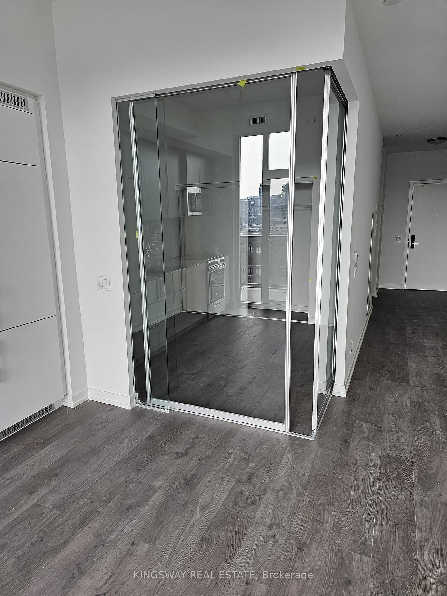 270 Dufferin Street, Unit 1123 - Photo 8