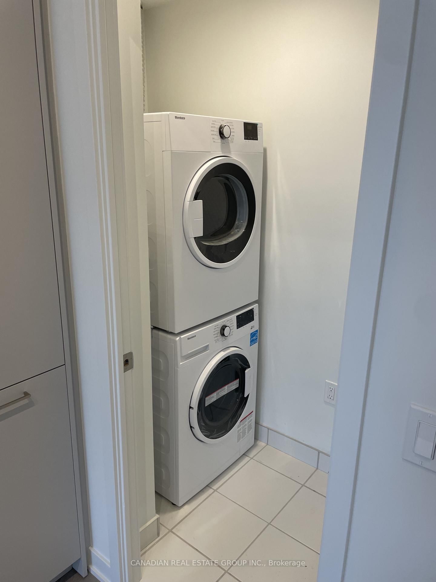 1 Fairview Road E, Unit 1606 - Photo 9