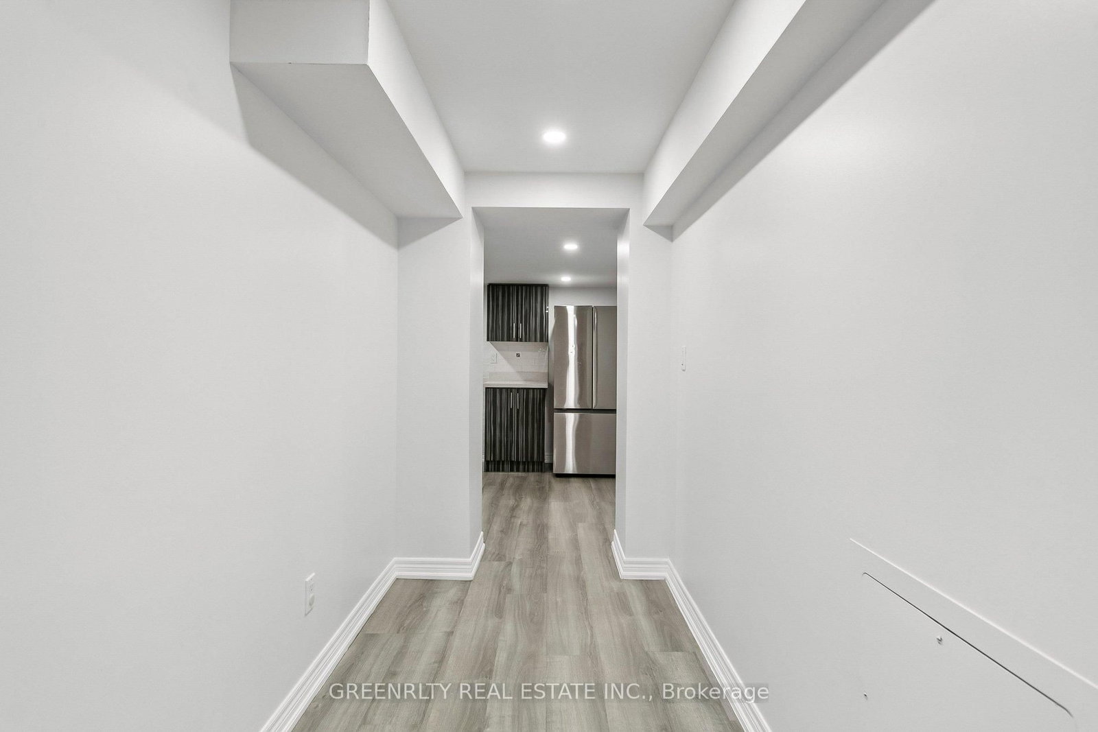 124 Harbourtown Crescent, Unit Basement - Photo 15