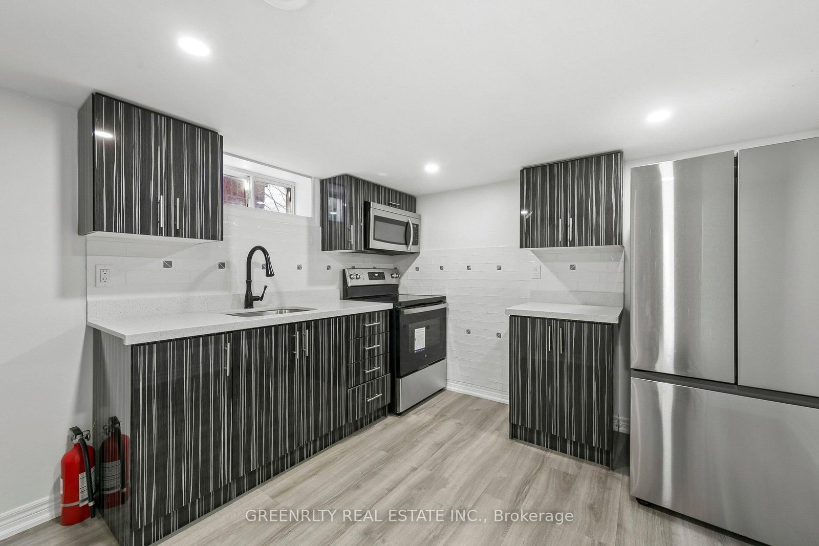 124 Harbourtown Crescent, Unit Basement - Photo 20