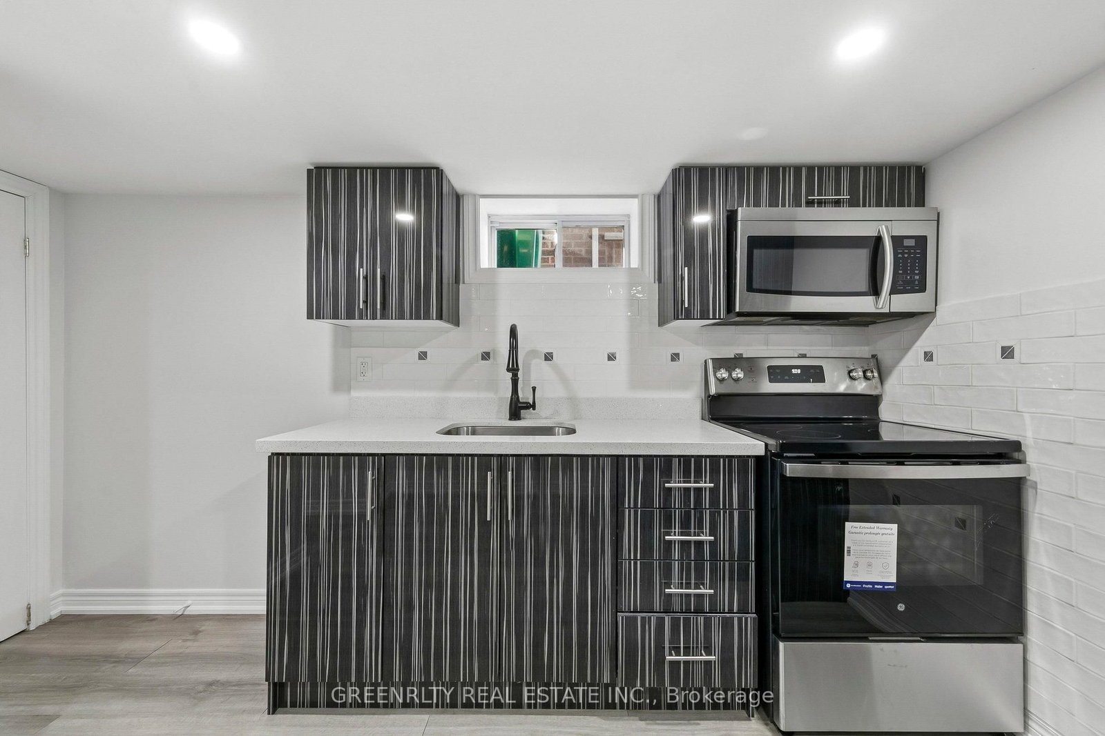 124 Harbourtown Crescent, Unit Basement - Photo 21