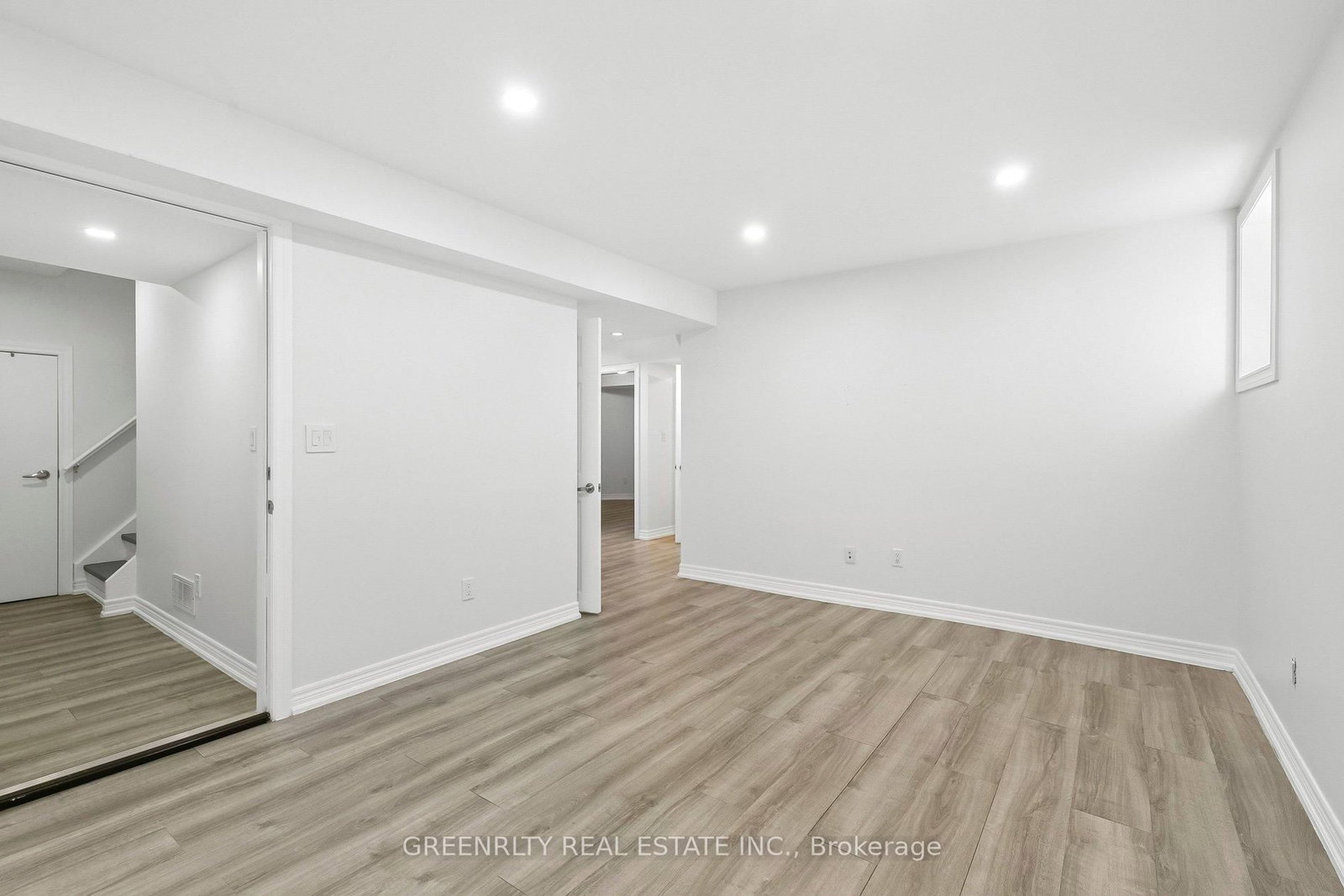 124 Harbourtown Crescent, Unit Basement - Photo 24