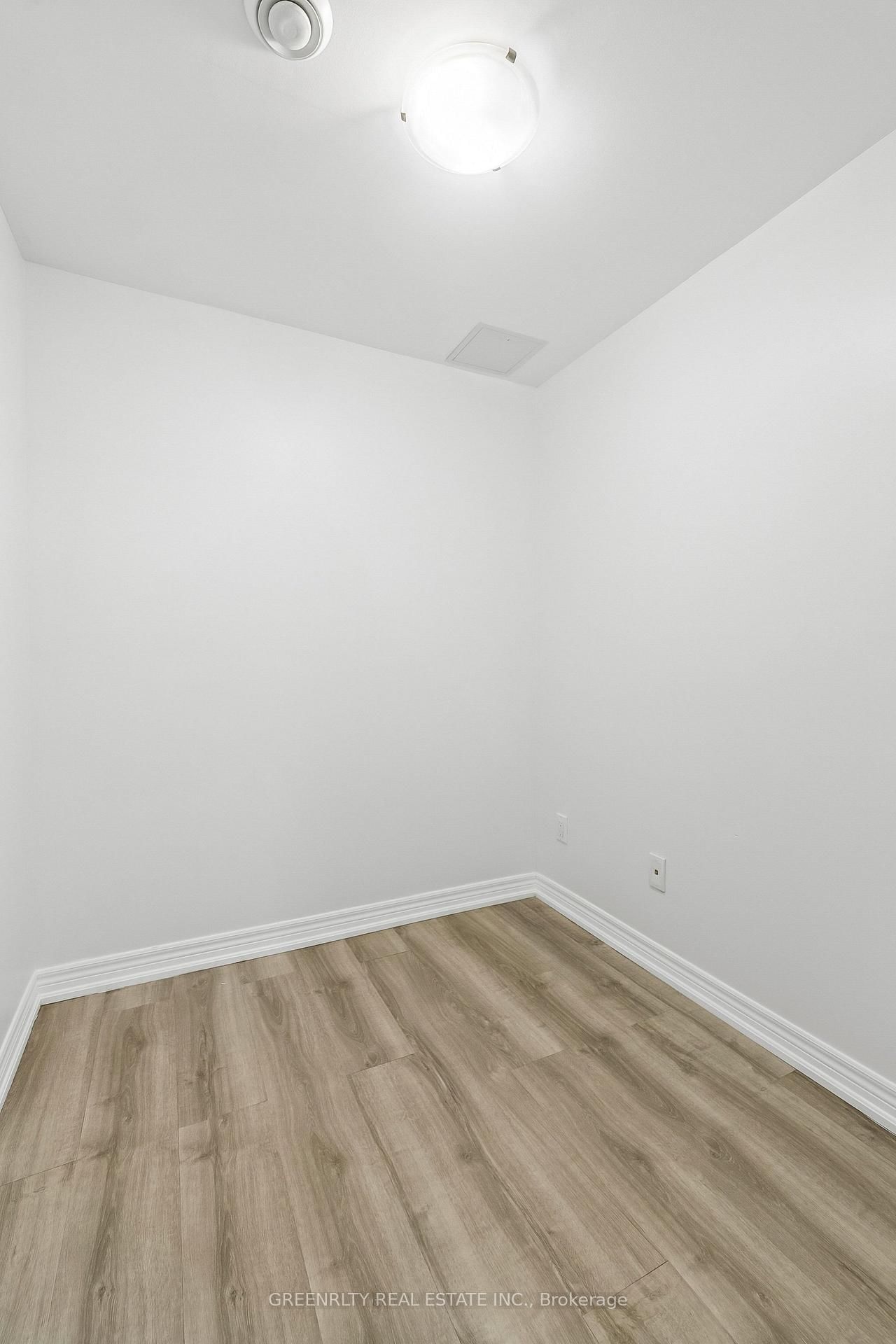 124 Harbourtown Crescent, Unit Basement - Photo 30