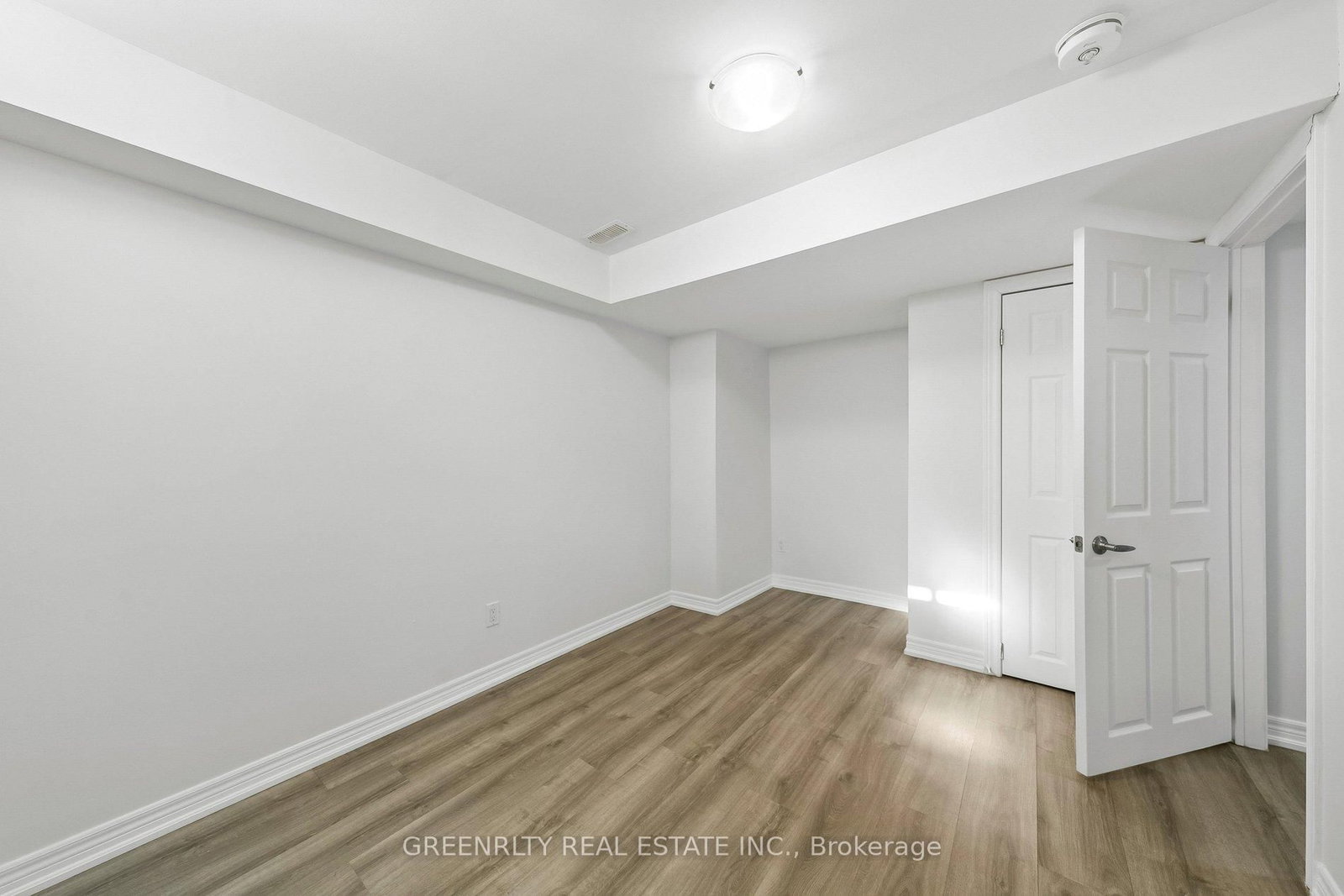 124 Harbourtown Crescent, Unit Basement - Photo 33