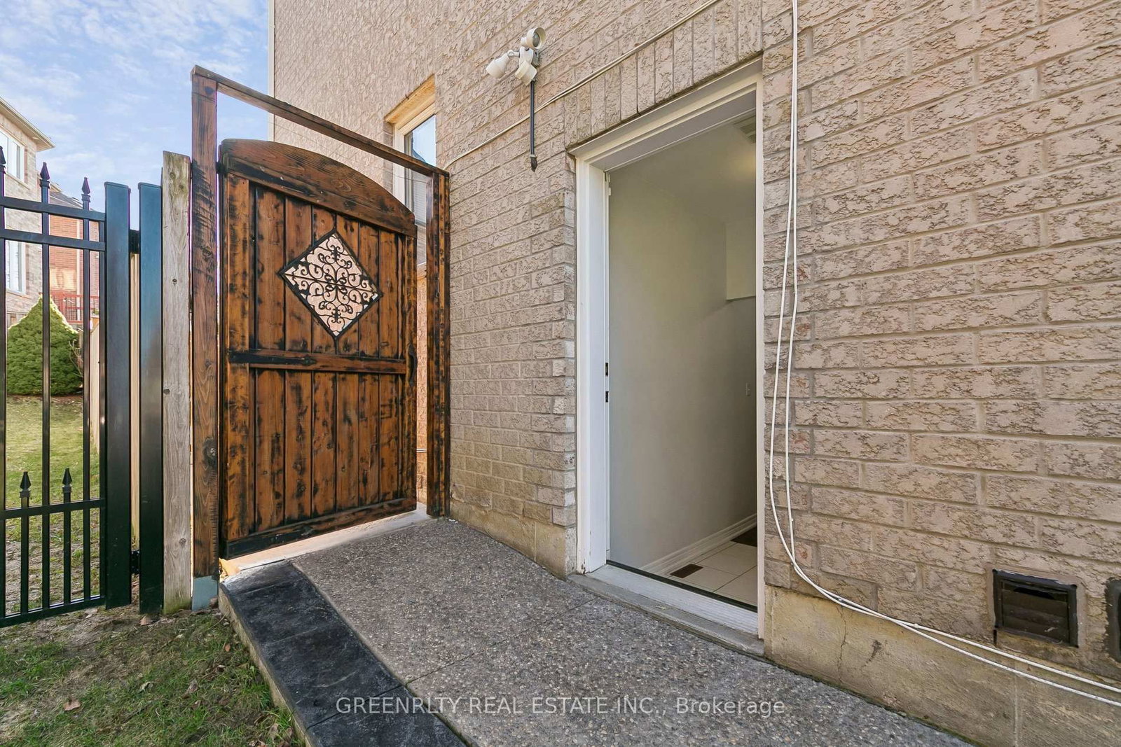 124 Harbourtown Crescent, Unit Basement - Photo 5