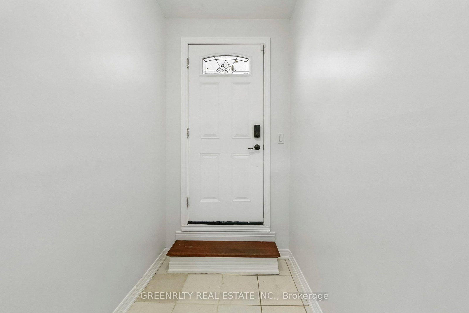 124 Harbourtown Crescent, Unit Basement - Photo 9