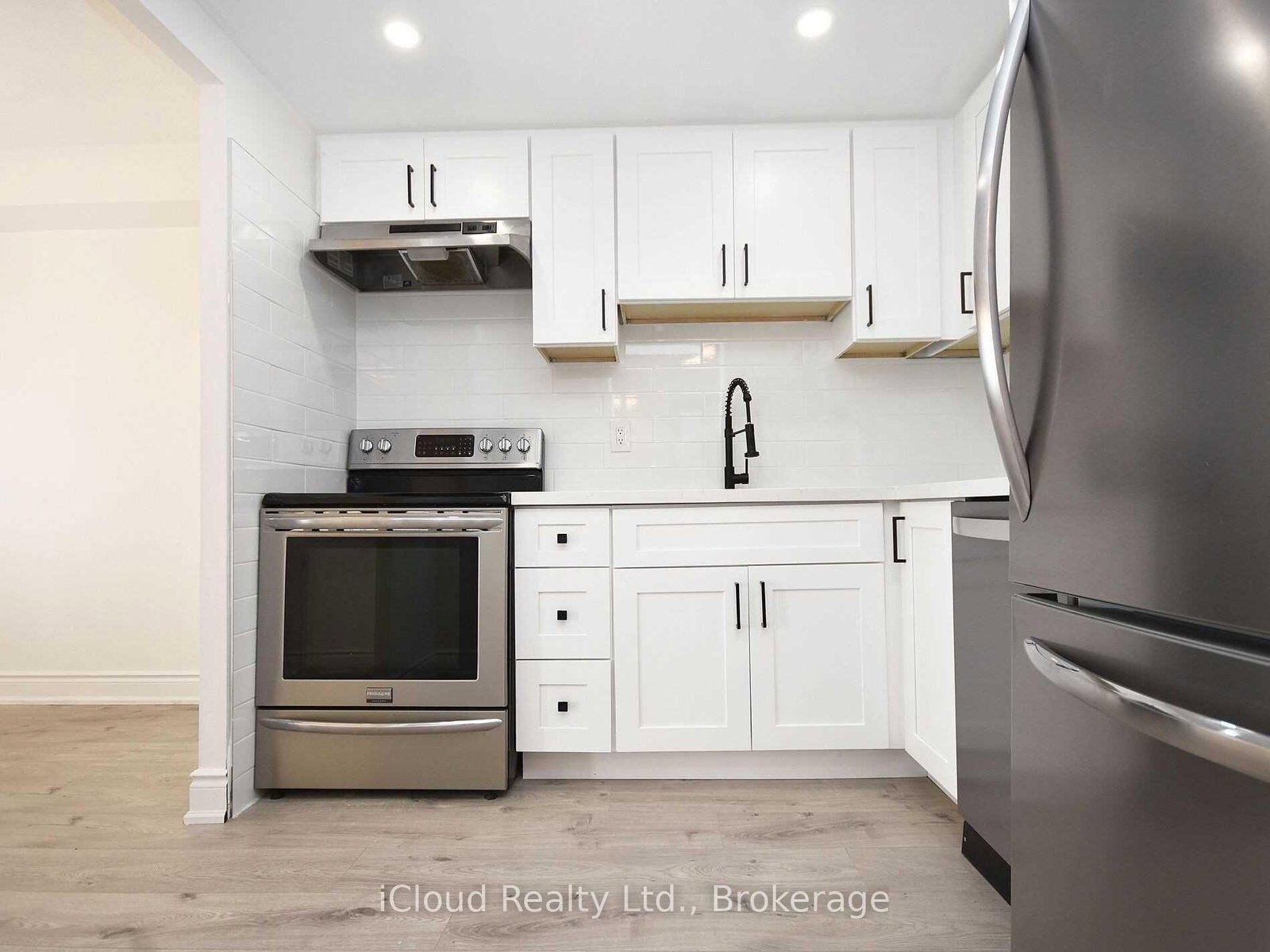 155 Hillcrest Avenue, Unit 406 - Photo 13